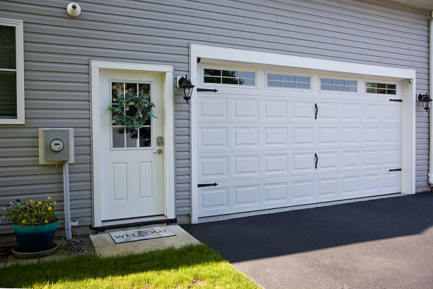 24/7 Emergency Garage Door Panel Replacement experts in Pojoaque, NM